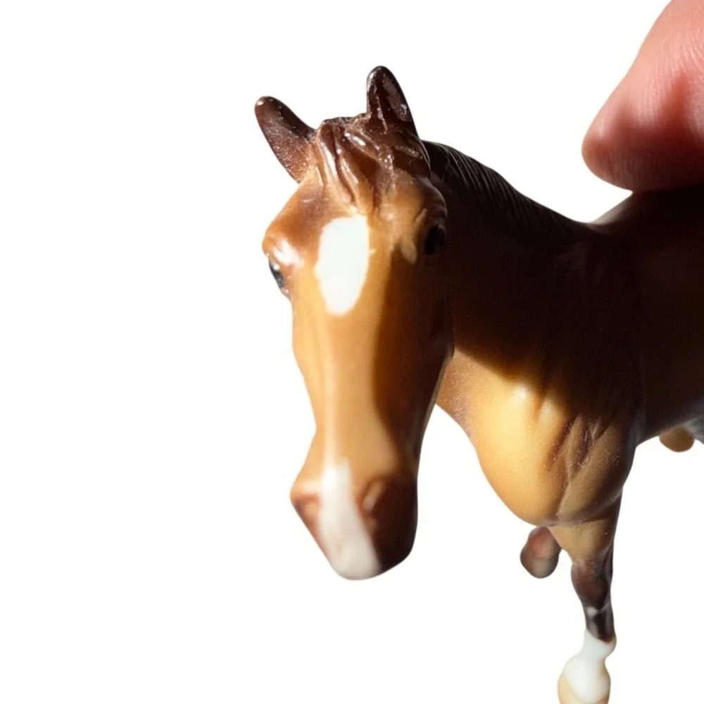 Breyer Stablemates Horse‎ Tan Brown Excellent Miniature Figurine Toy
